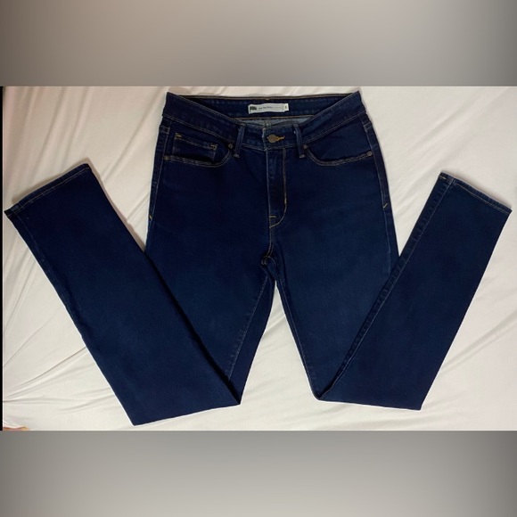 Levi’s Mid Rise Skinny Jeans - Picture 4 of 16